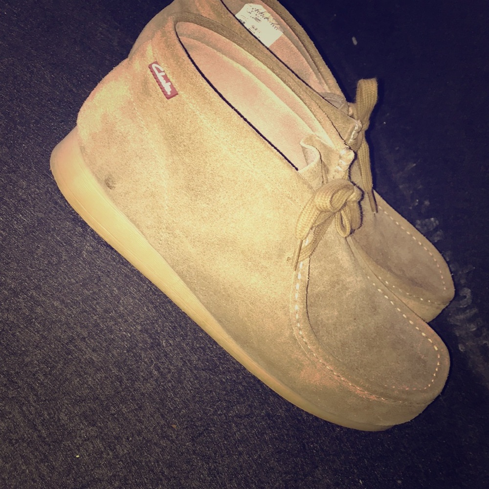 I’m selling tan Clark’s  size 12